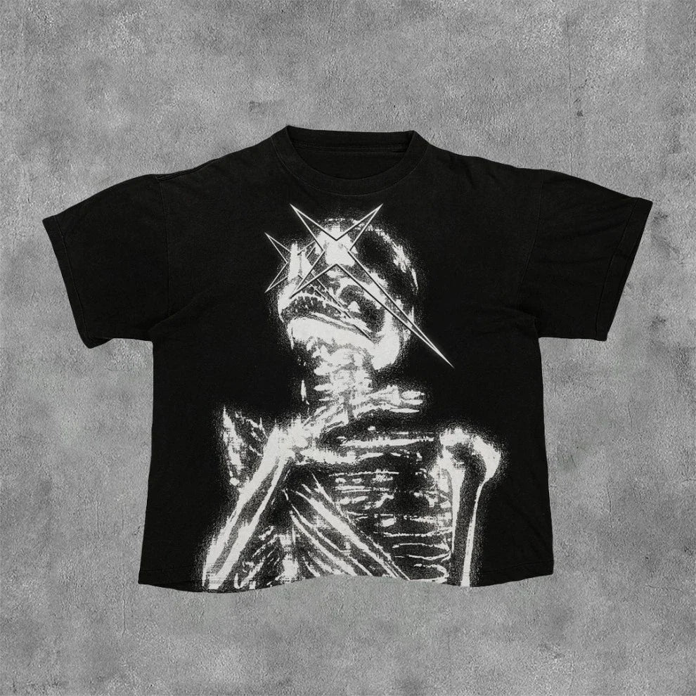 Vintage Dark Centipede Skeletal Graphic Cotton Print T-Shirt Men Y2K Summer Short Sleeves Oversize T-Shirt Women Casual Tee Tops